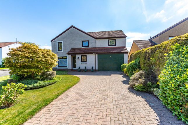 5 bed property, in 10 East Clapperfield, £540,000