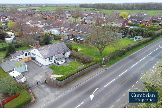 2 bed property, in Corby Hill, £200,000