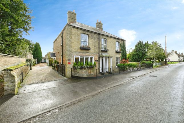 4 bed property, in High Street, £500,000