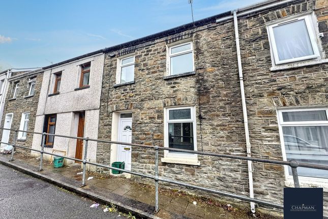 2 bed property, in Strand Street, £115,000