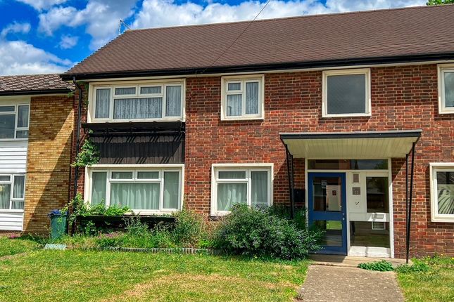 1 bed property, in High Street, £249,950