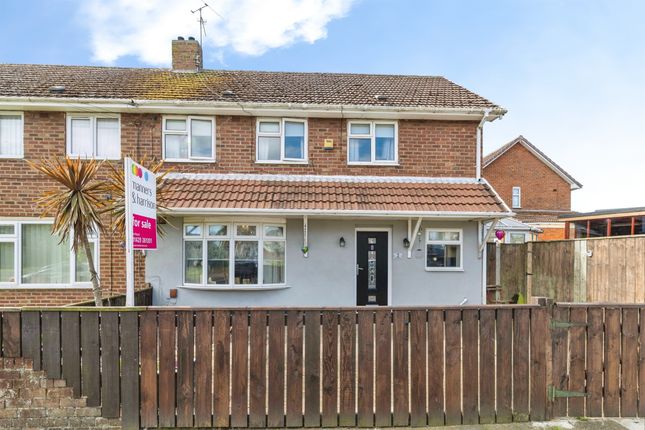 3 bed property, in Darvel Road, £120,000