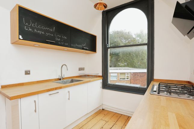 1 bed property, in Magdala Road, £175,000