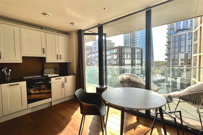 1 bed property, in 1 Emery Way, £555,000