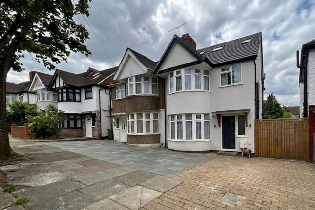 4 bed property, in Randall Avenue, £875,000