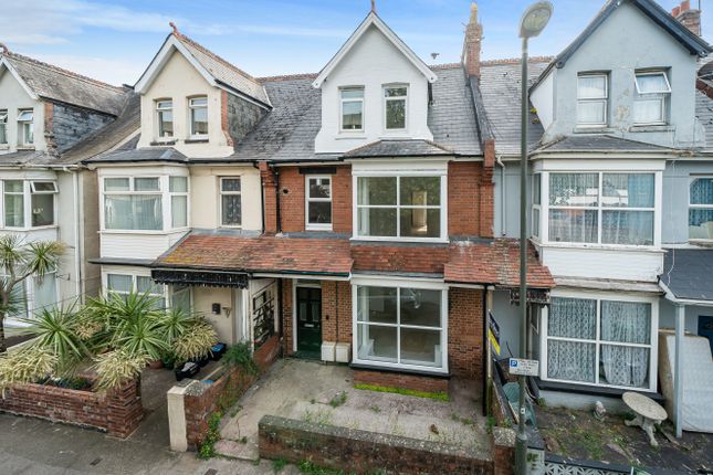 5 bed property, in Garfield Road, £290,000