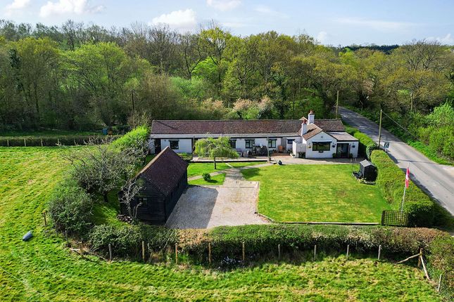 6 bed property, in Woodchurch, £675,000
