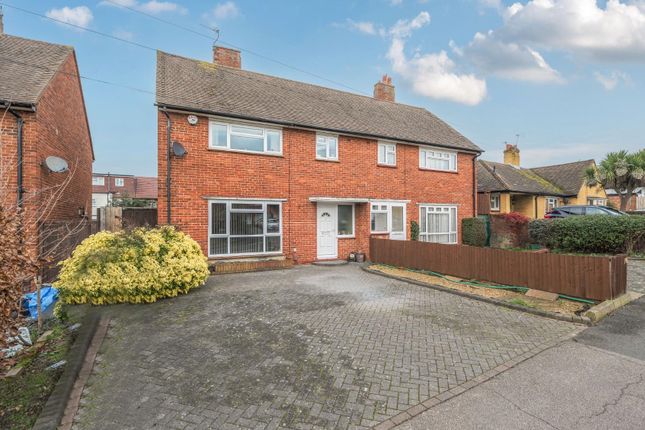 3 bed property, in Carisbrooke Avenue, £500,000