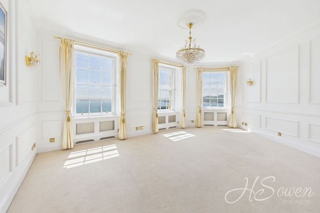 3 bed property, in Beacon Terrace, £250,000
