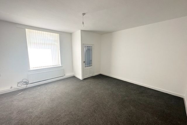 2 bed property, in Poplar Street, £56,000