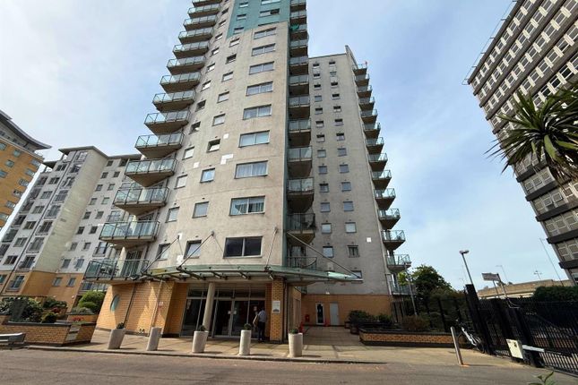 2 bed property, in Axon Place, £210,000