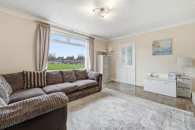 3 bed property, in Prescott Road, £335,000