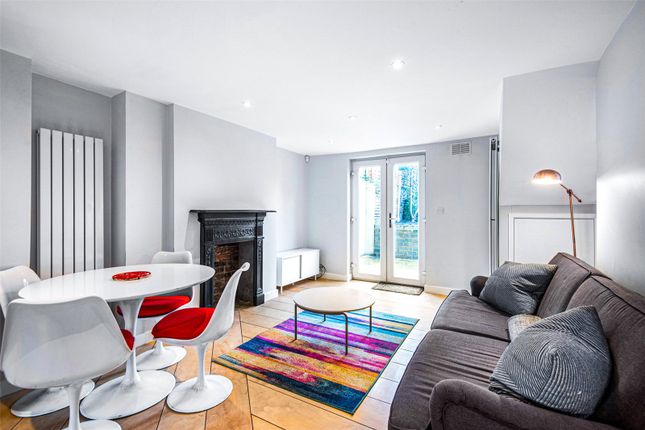 2 bed property, in Lower Road, £500,000