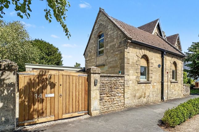 2 bed property, in Gravel Walk, £475,000