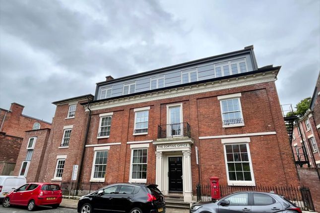 1 bed property, in West Cliff, £100,000