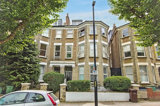 1 bed property, in Fordwych Road, £225,000