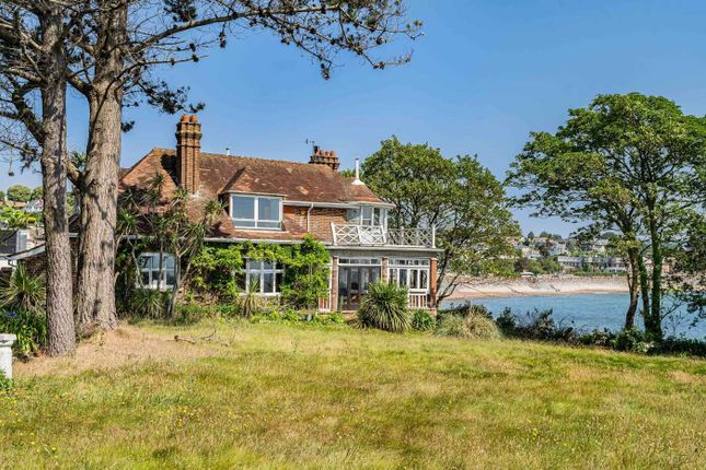 4 bed property, in Cliff Road, £1,295,000