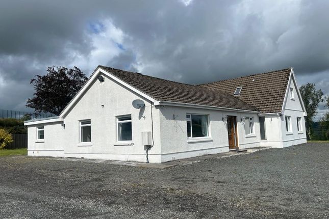 4 bed property, in Brynhebog, £275,000