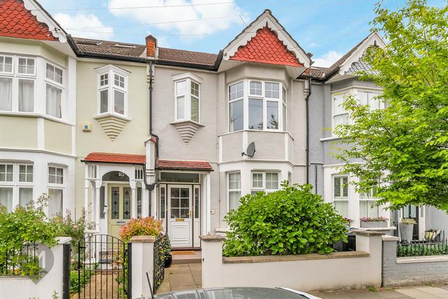 1 bed property, in Melrose Avenue, £500,000