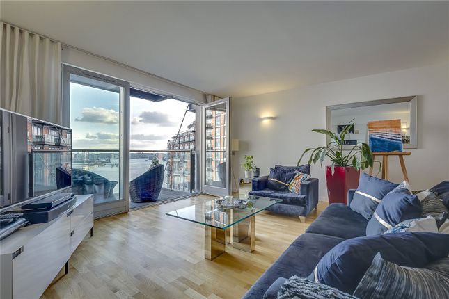 2 bed property, in New Providence Wharf, £600,000
