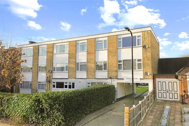 2 bed property, in Wallwood Road, £370,000