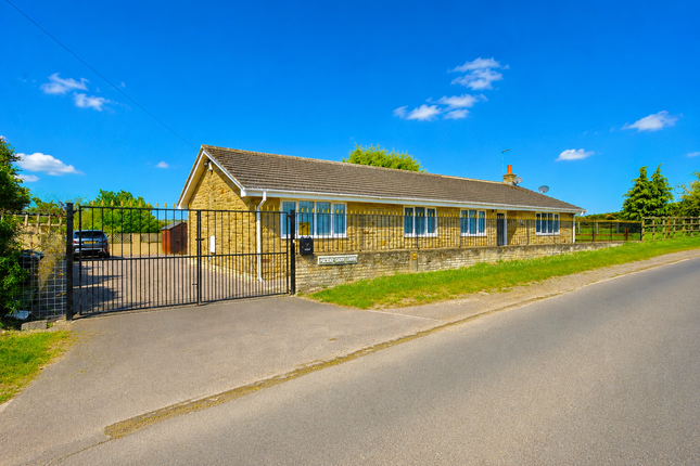 4 bed property, in Raw Lane, £750,000