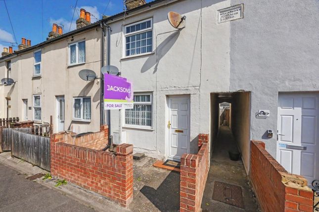 2 bed property, in High Street, £230,000