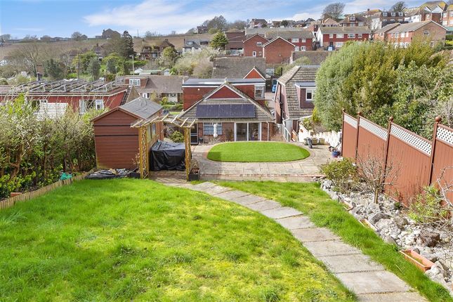 4 bed property, in Falmer Gardens, £500,000