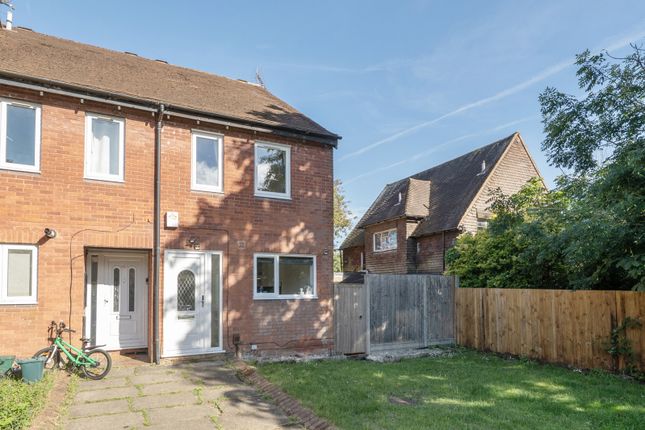 2 bed property, in Maycock Grove, £595,000