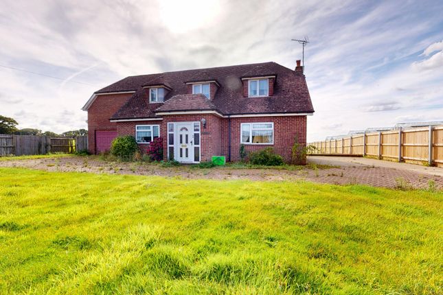 4 bed property, in Bonnington, £500,000