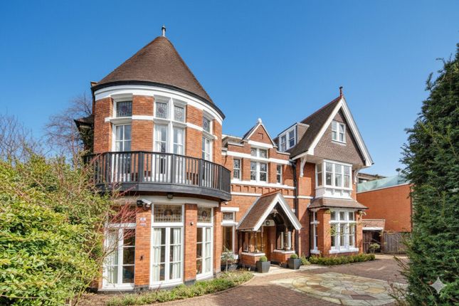 6 bed property, in Elm Walk, £6,950,000