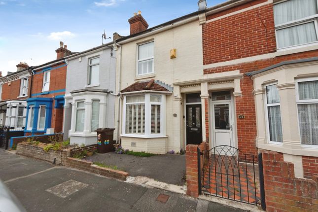 2 bed property, in St. Edwards Road, £200,000