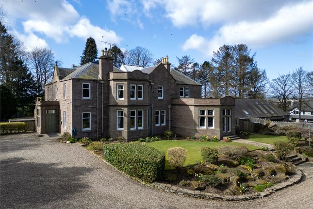 6 bed property, in Castleton House, £875,000
