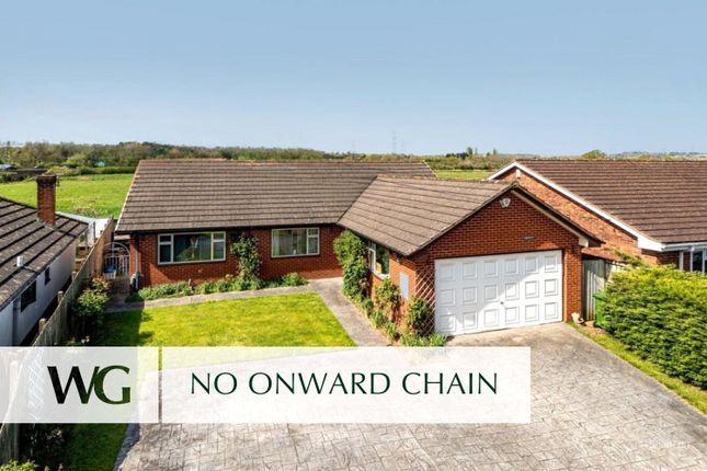 3 bed property, in Clyst St Mary, £425,000