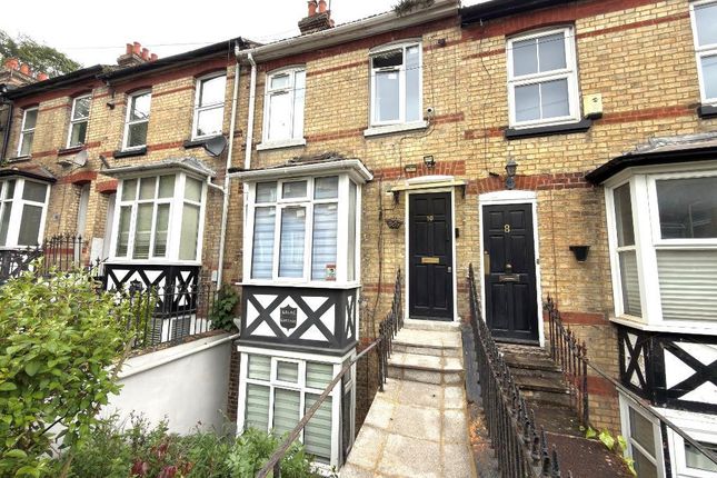 3 bed property, in Gladstone Avenue, £300,000