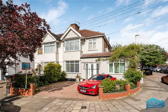 3 bed property, in Devonshire Crescent, £800,000