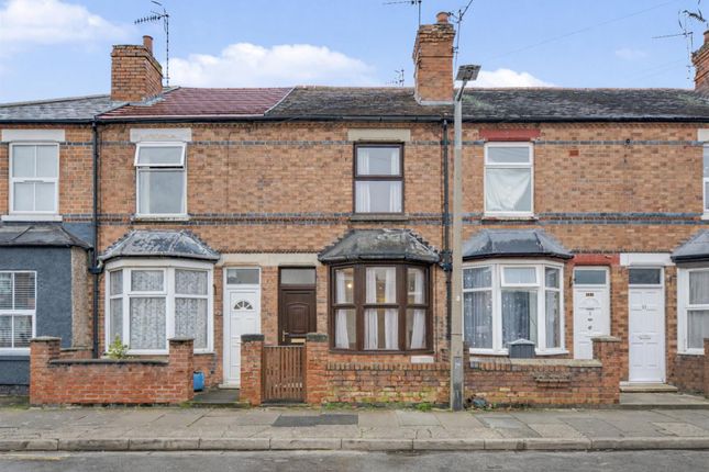 2 bed property, in Trent Road, £190,000
