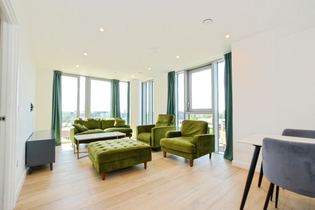 2 bed property, in Clarendon Road, £644,000