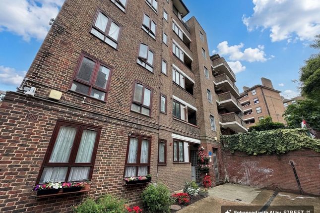 3 bed property, in Harrington Hill, £400,000