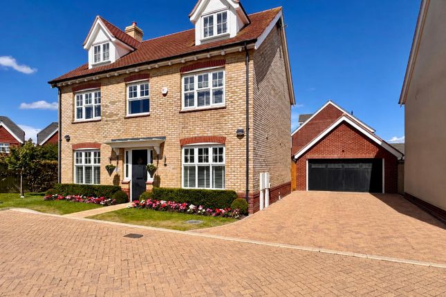 5 bed property, in Seaborn Drive, £775,000