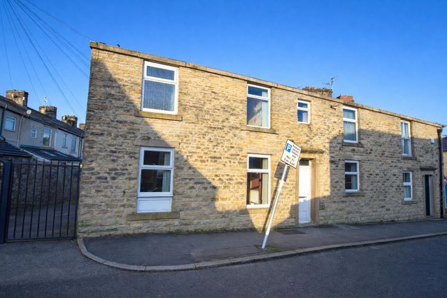3 bed property, in Entwistle Street, £90,000