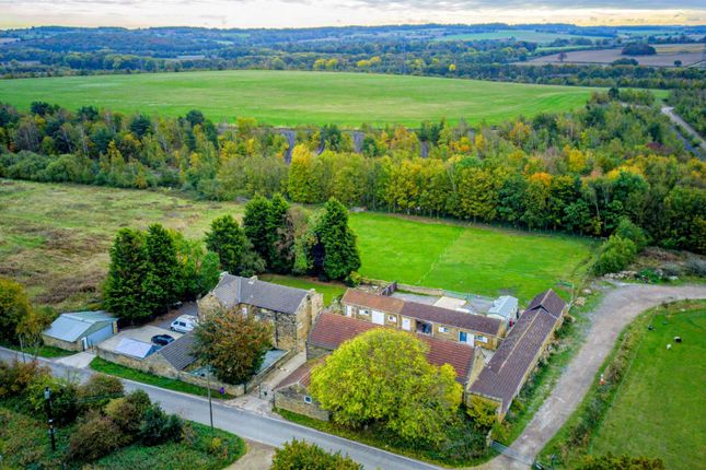 5 bed property, in Hallmark Fine Homes | Broad Lane, £950,000