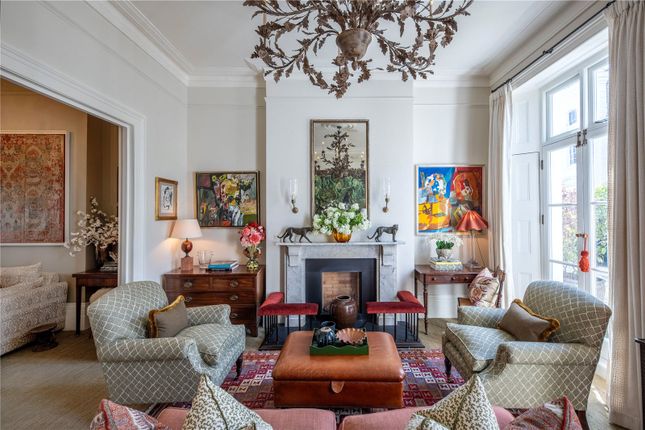 5 bed property, in Denbigh Place, £2,850,000