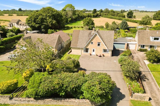 4 bed property, in Far Oakridge, £735,000
