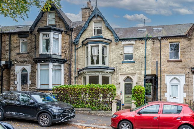 6 bed property, in Steade Road, £650,000