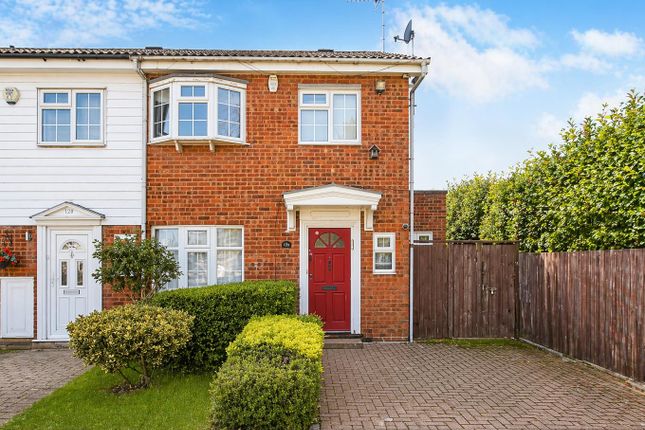 3 bed property, in Whitehouse Avenue, £530,000