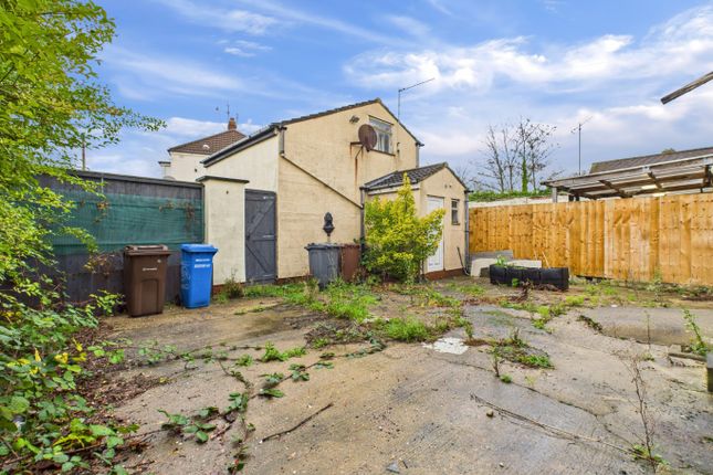 3 bed property, in County Road South, £110,000