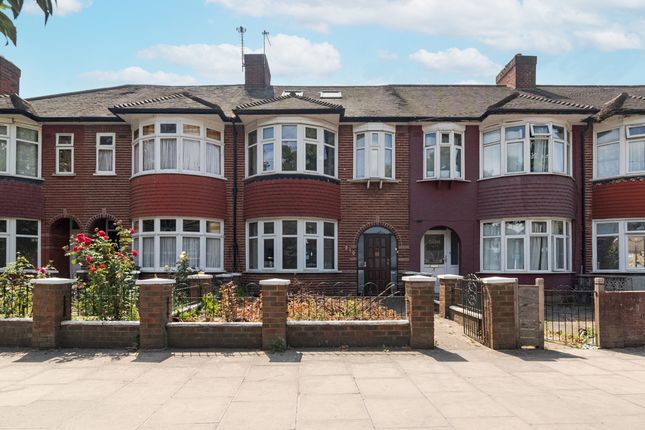 5 bed property, in Park Lane, £600,000