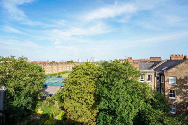 2 bed property, in Elgin Avenue, £800,000