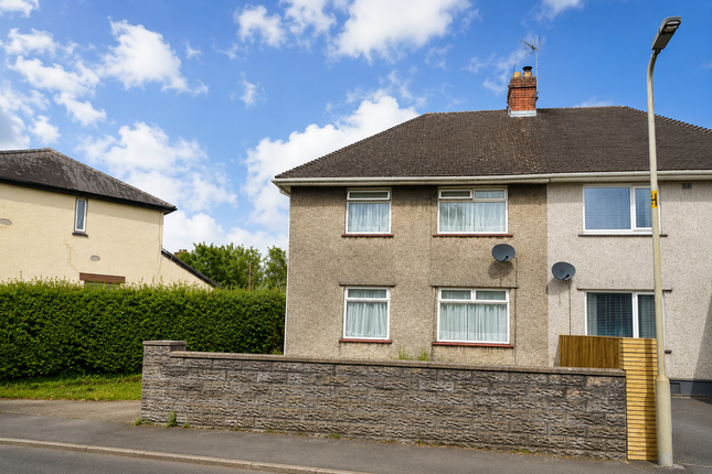 3 bed property, in Glyn-Dwr Avenue, £190,000